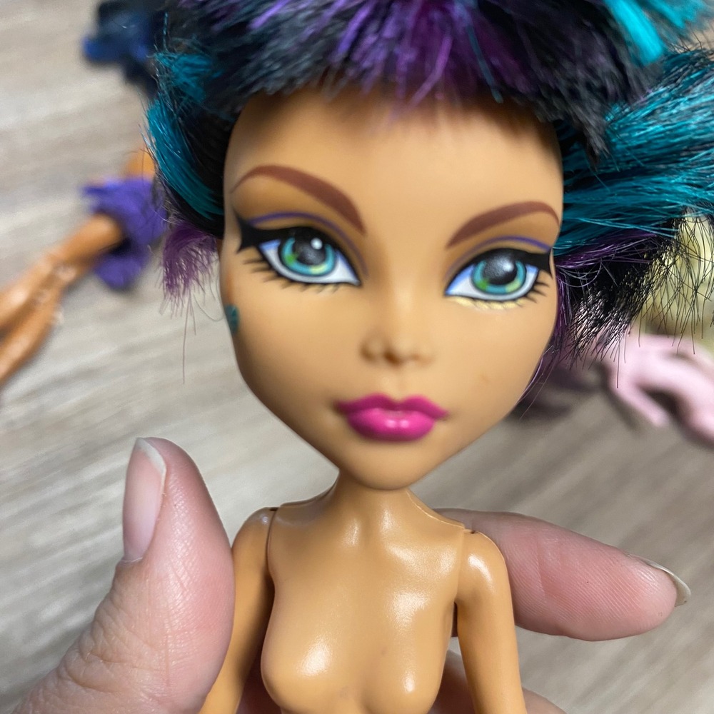 Mattel Monster High Cleo de Nile G1 2008 Nude Doll Trimmed Hair - Picture 10 of 13